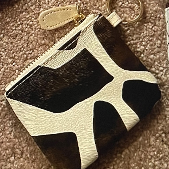 Coin/Change Purse Brown and White with Key Ring - Picture 1 of 1